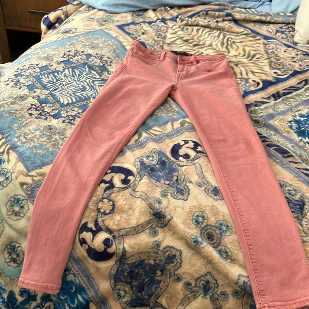 Hudson Pink Jeans—Nico Super Skinny.
Size 26. Like New